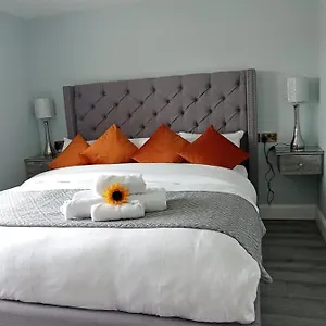 Tiernan's Luxury King Ensuite Charlestown